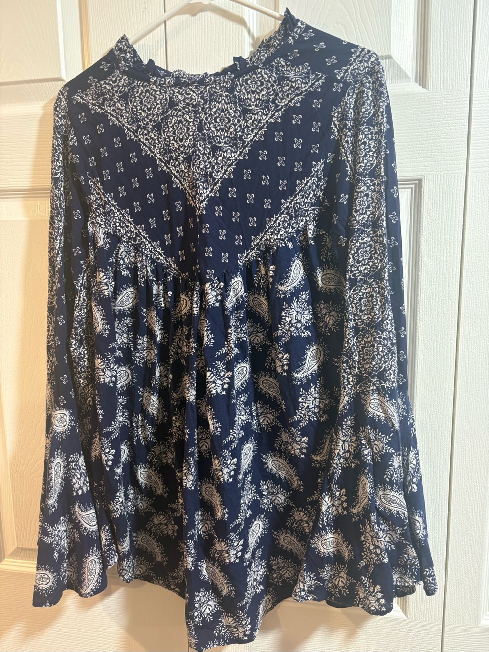 Umgee USA Medium Navy Cream Boho Paisley Ruffle Hem Tunic Blouse Western Bandana - Picture 4 of 5